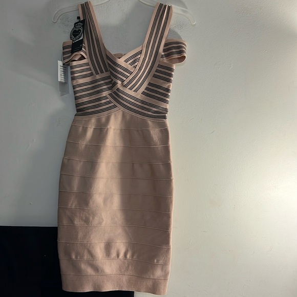 NEW WITH TAG CELEBRITY STYLE CS COLLECTION SLEEVELESS DRESS SIZE XXS - Picture 1 of 10